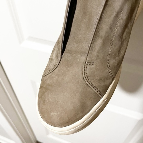 J/slides NYC platform sneaker - Picture 2 of 6